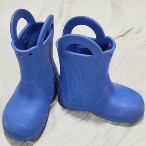Croc blue rain boots